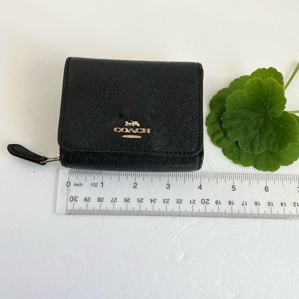 Coach Small Wallet - Picture 6 of 7